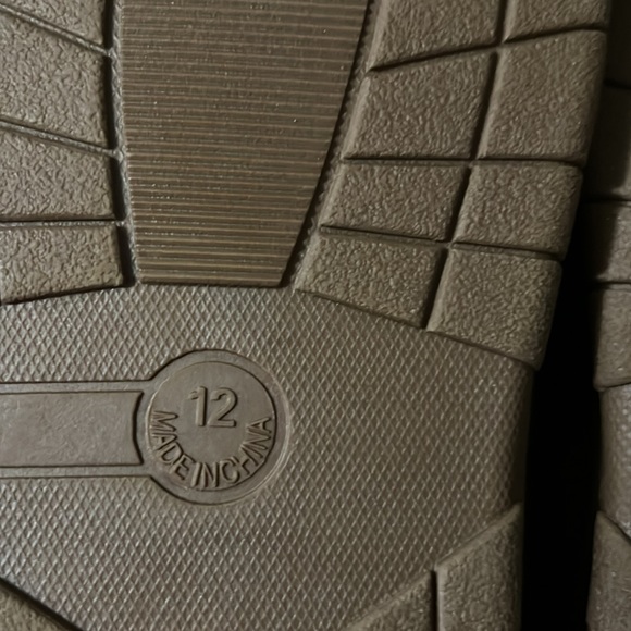 Eddie Bauer Slippers - Picture 5 of 6